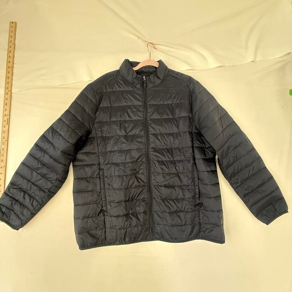 Amazon Essentials Lightweight‎ Puffer Jacket – Men's XL – Black
